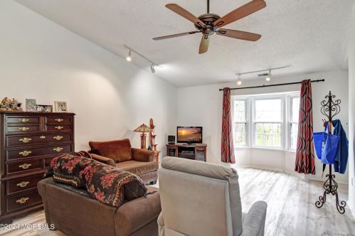 37 Linton Close, East Freehold, NJ 07728-3816