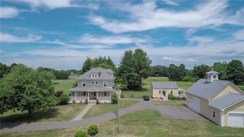 736 King St, Wapping CT  06074-4021 exterior
