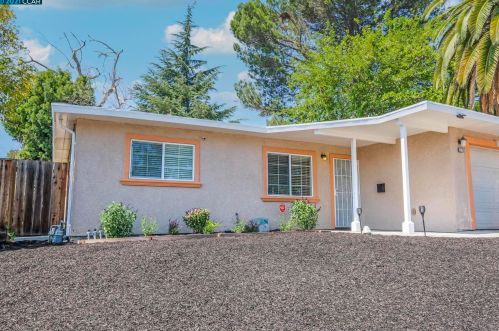 2053 Brook St, Concord, CA 94520-4701