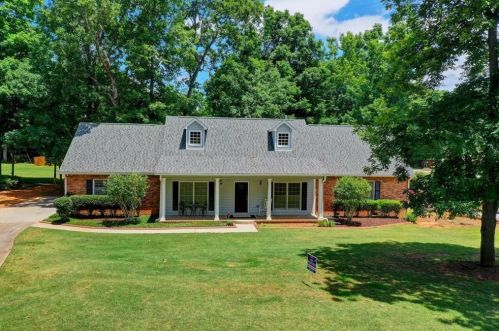 3203 Lindas Cir, Conyers GA  30013-2237 exterior
