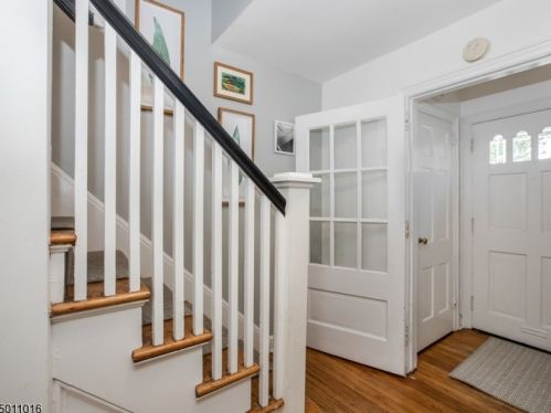 11 Lowell Ter, Bloomfield, NJ 07003-2925