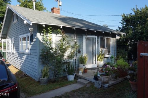 2099 El Sereno Ave, Altadena, CA 91001-5601