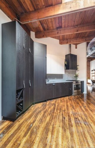 1800 15th St, Denver CO 80202-1165 exterior