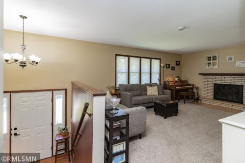 1860 9th St, Saint Paul, MN 55110-6722