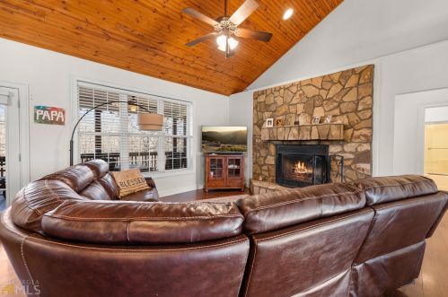 566 Stonebrook Trl, Cleveland GA  30528-8932 exterior