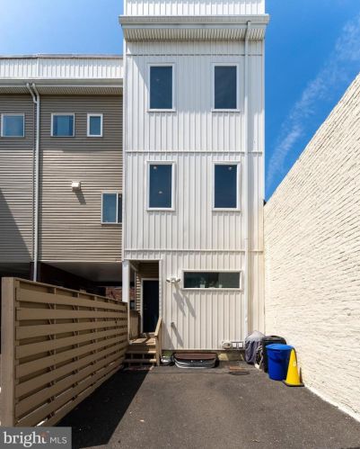 2341 Gordon St, Philadelphia PA 19132-4632 exterior