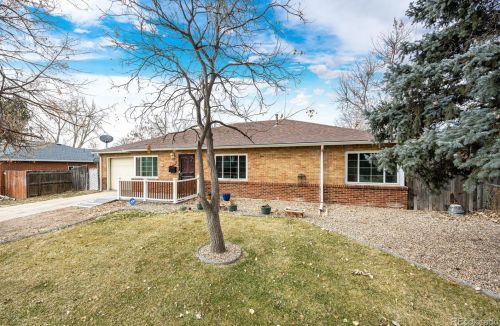 837 Troy St, Denver CO  80011-6638 exterior