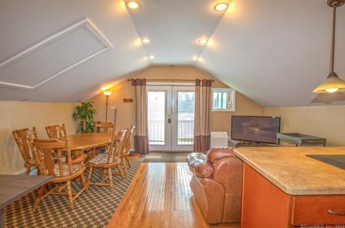 31 Wells Rd, Granby CT  06035-1604 exterior