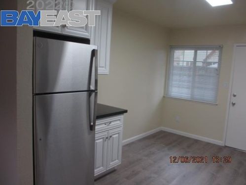 16020 Marcella St, San Leandro CA 94578-2121 exterior