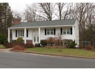 4 Carriage Dr, Lincoln, RI 02865-3428