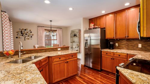 211 Turner Pl, Sycamore IL  60178-2563 exterior