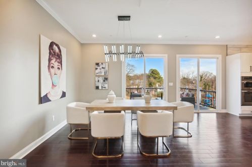 6615 Gude Ave, Silver Spring MD 20912-4827 exterior