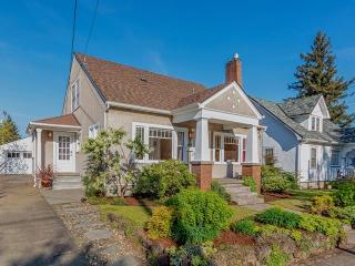 3235 55 Ave, Portland OR  97206-2159 exterior