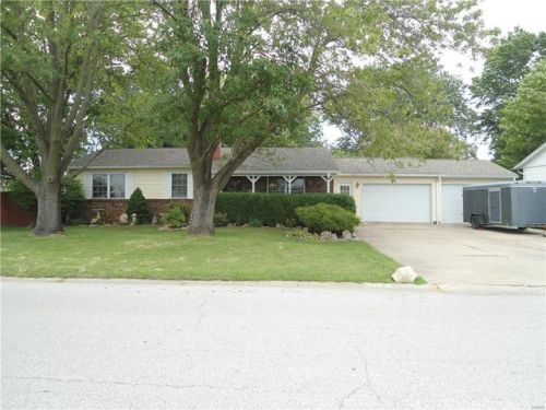 129 Rosewood Dr, Otterville, IL 62052-2330