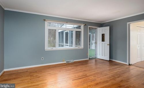 2 Severndale Rd, Severna Park, MD 21146-2710