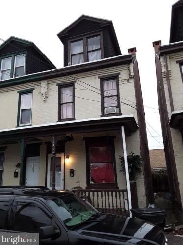 2338 Logan St, Harrisburg, PA 17110-1827