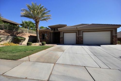 1027 Crest View Dr, Mesquite, NV 89027-8802