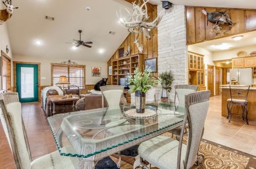 2664 Rose Hl Rd, Whitewright TX exterior