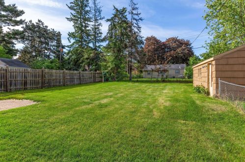 1728 Clear Ave, Saint Paul MN  55106-2224 exterior