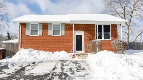 19536 Crabapple Ln, Mokena, IL 60448-9324