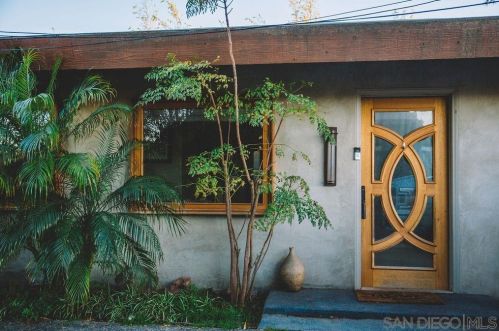 1347 Summit Ave, Cardiff By The Sea, CA 92007-2429
