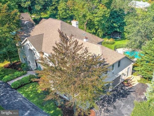 1116 Wyndham Dr, York, PA 17403-4434