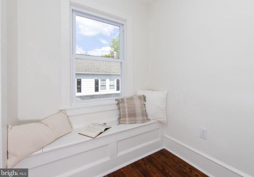 281 Rhoads Ave, Tavistock NJ  08033-1470 exterior