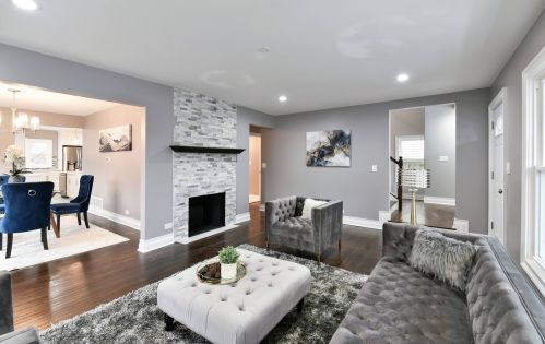1326 Forest Ave, Des Plaines, IL 60018-1635