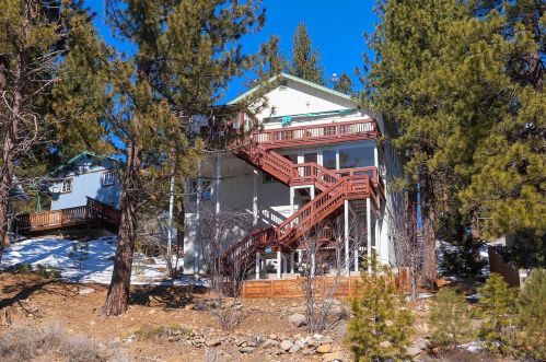 10140 Olympic Blvd, Truckee CA  96161-1701 exterior