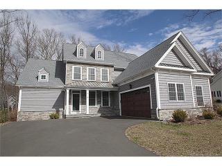 83 Maler Ave, Huntington, CT 06484-5925
