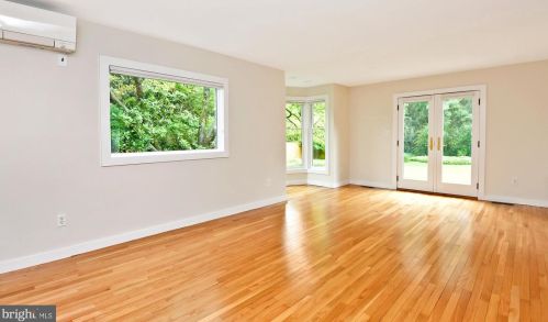 47 Green Ave, Trenton, NJ 08648-1623