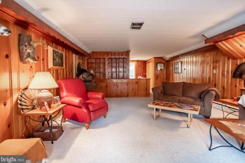 221 Clearview Rd, Hanover PA 17331-1311 exterior