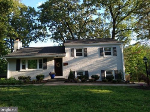 421 Lincoln Ave, Falls Church, VA 22046-2619