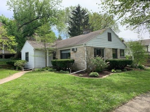 401 Church St, Alden, IL 60033-3107