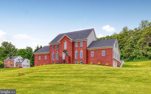 17700 Foxmoor Dr, Woodbine, MD 21797-7935