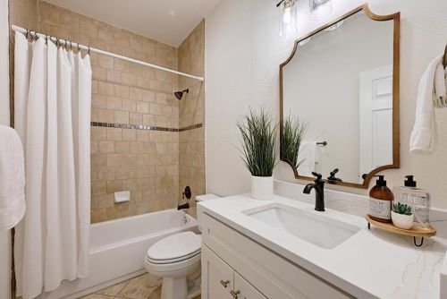 11112 Claro Vista Cv, Austin TX  78739-1917 exterior