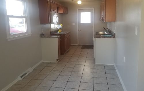 944 14th St, Hillcrest, IL 61068-1226