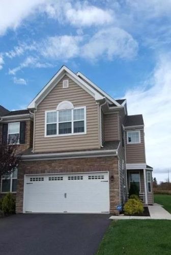 405 Pennycress Rd, Allentown, PA 18104-9270
