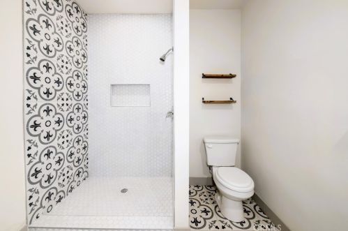 5743 Magnolia Ave, Riverside CA  92506-1824 exterior