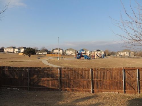 9936 Long Rifle Dr, Fort Worth TX  76108-4154 exterior