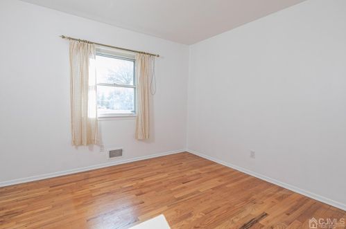 32 Taylor Rd, Princeton NJ 08540-9521 exterior