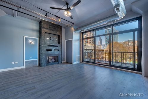 1516 Wabash Ave, Chicago, IL 60605-2903
