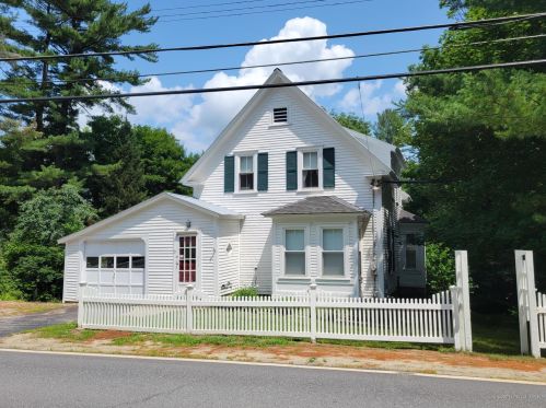 37 Bridgton Rd, Bridgton, ME 04009-4600