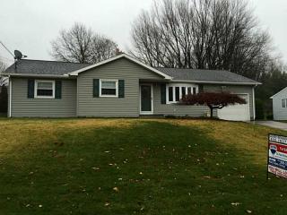 423 Glenridge Rd, Erie, PA 16509-3218