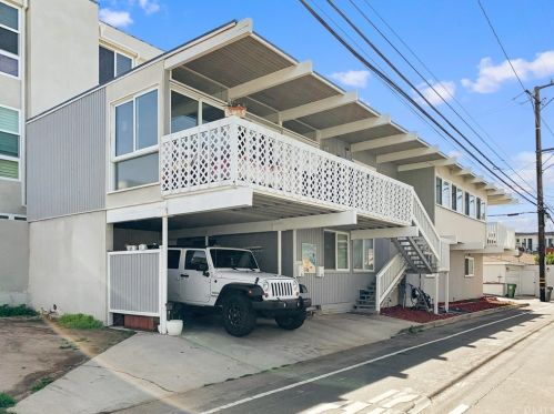3316 Vista Dr, Manhattan Beach, CA 90266-3853