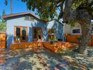 1588 Corson St, Pasadena, CA 91106-1509