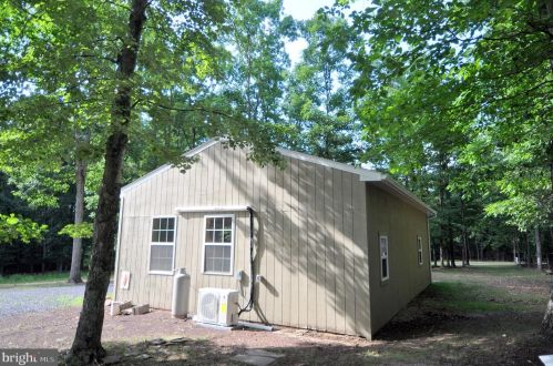200 Ponds Ct, Berkeley Springs WV  25411-6514 exterior