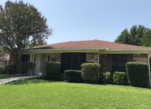 626 Reinosa Dr, Garland TX  75043-5130 exterior