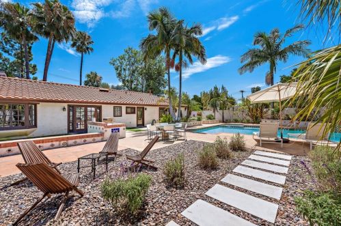 11411 Arroyo Ave, Santa Ana CA  92705-2469 exterior