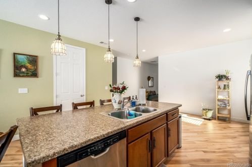 273 Kewaunee Way, Aurora CO 80016-4327 exterior